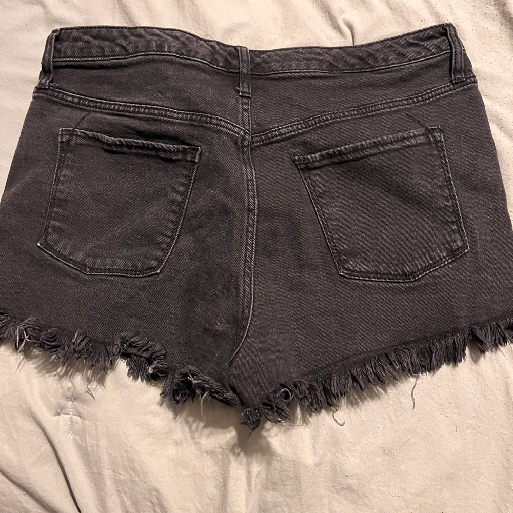 Fringe Shorts - Picture 2 of 3